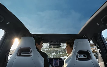 Panoramic sunroof with electric sunshade
